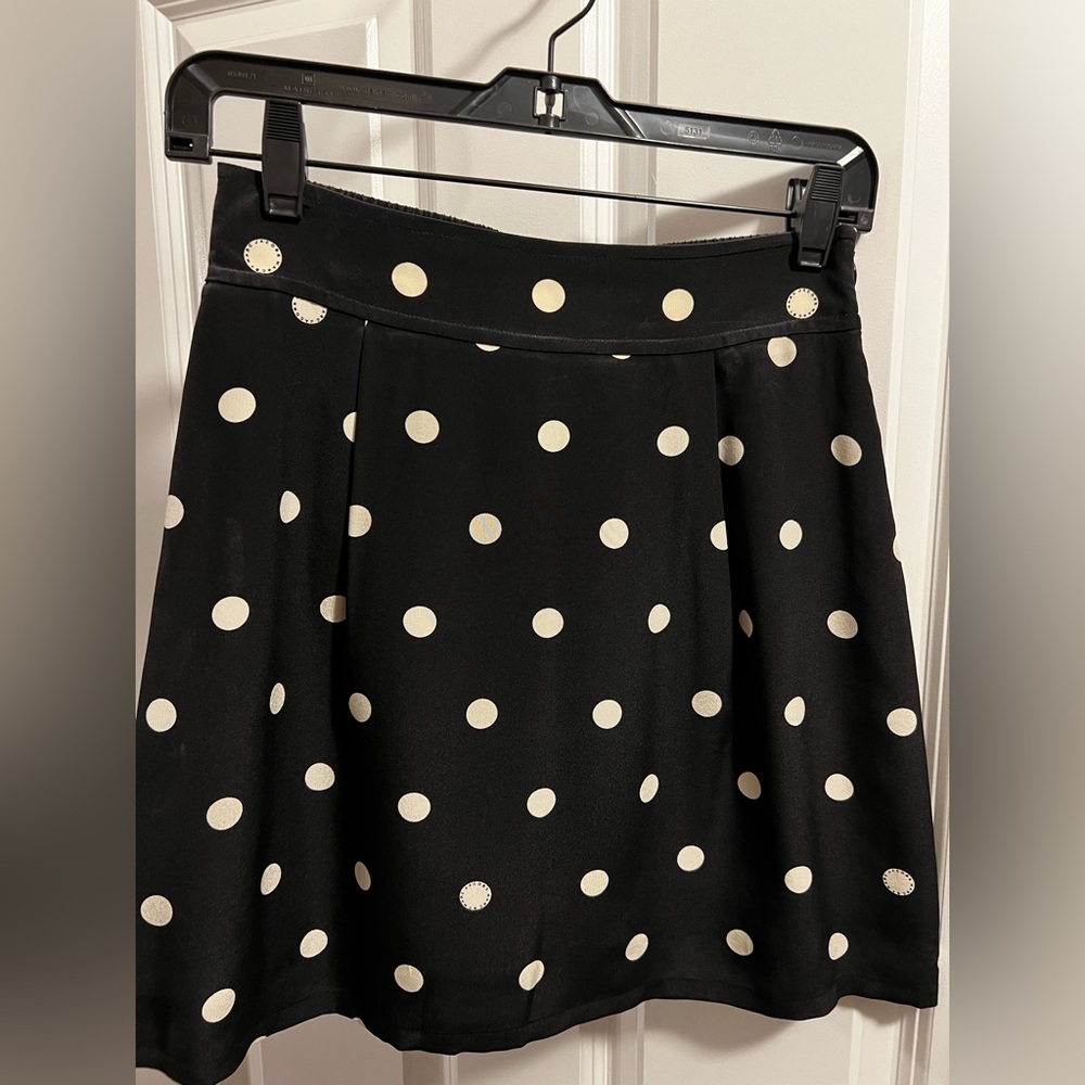 Marc by Marc Jacobs Silk Black and White Polka Dot Mini Skirt. Size 0. NWOT.